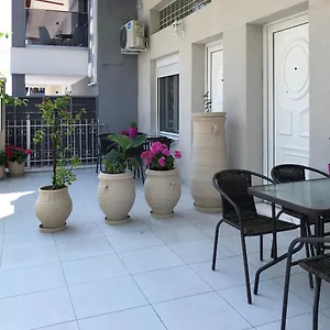 https://vasilevi-studios.hotelschalkidiki.net